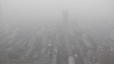 华北雾霾再起致18城重度污染 环保部派督